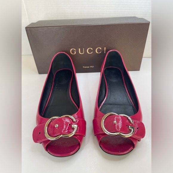 Gucci Flats - Picture 1 of 11